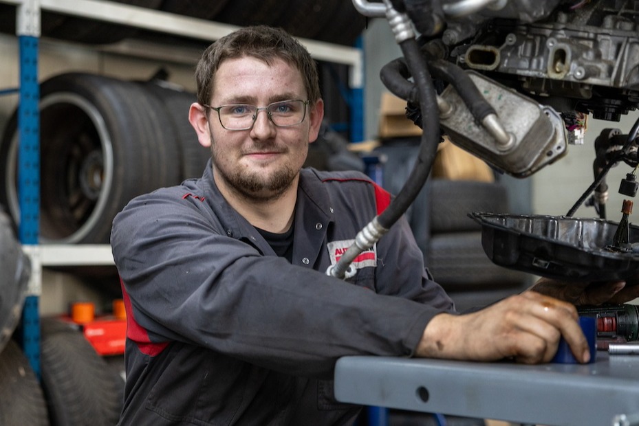 Common Image dinesten_images_1771927203.jpg Bandenservice | Auto Flikweert