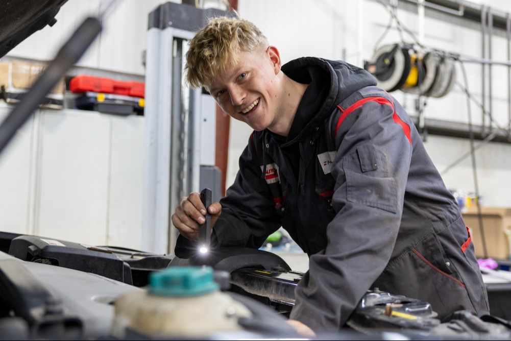 Subpage Details Top Image Remmenservice | Auto Flikweert